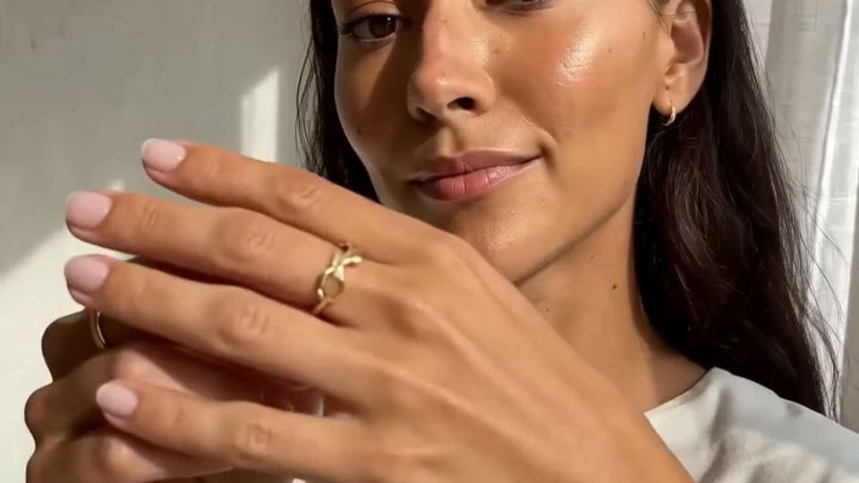 Jewellery UGC Try on video